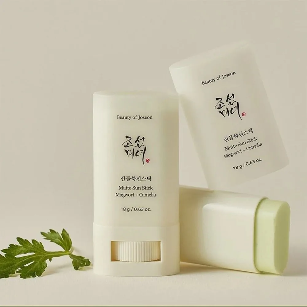Matte Sun Stick: Mugwort + Camelia